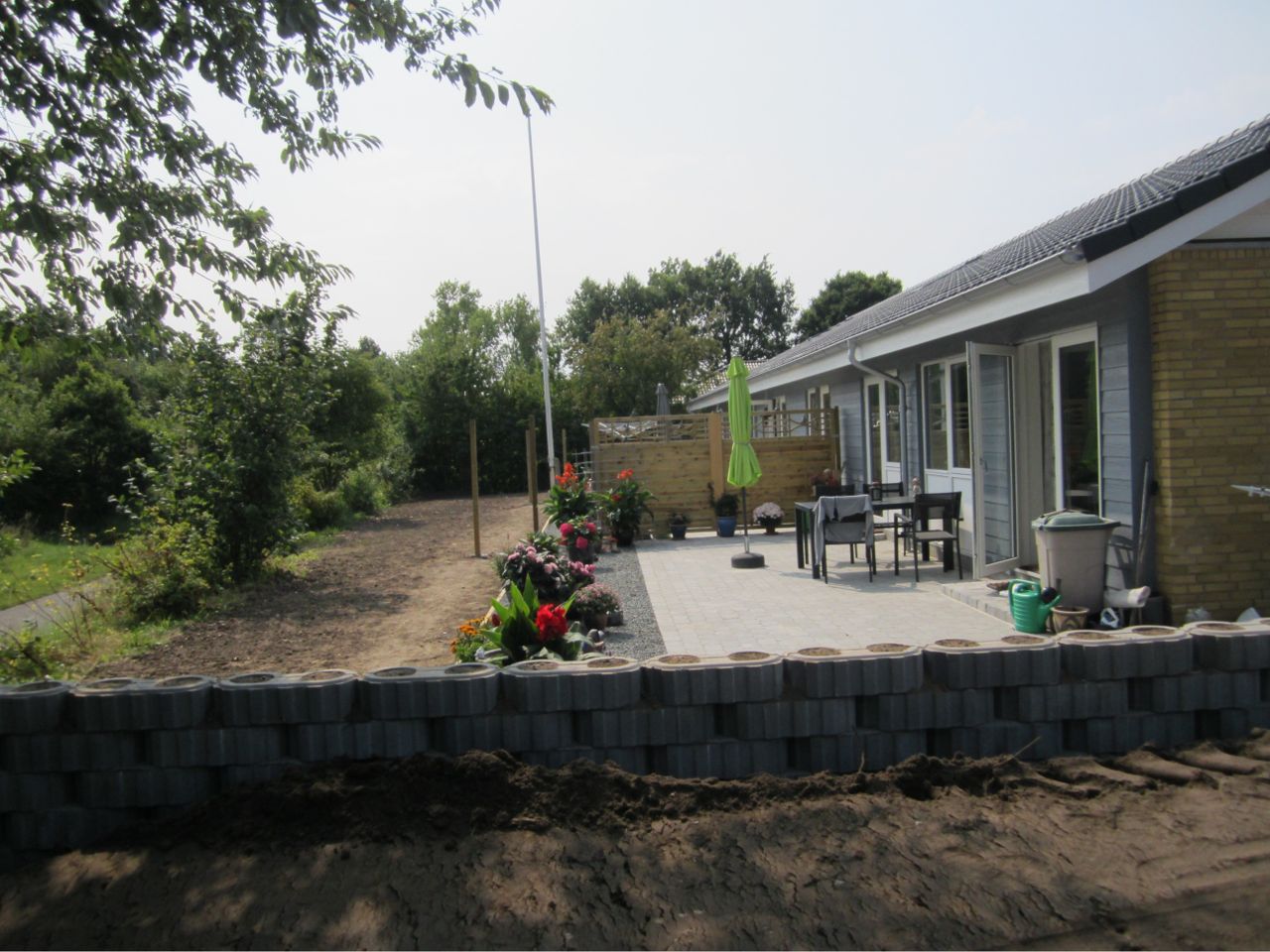 image 01